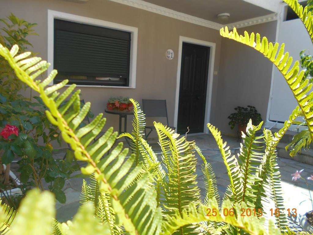Mina Apartments Poros Town Exterior foto