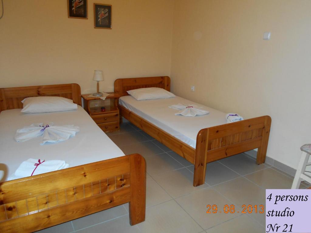 Mina Apartments Poros Town Habitación foto