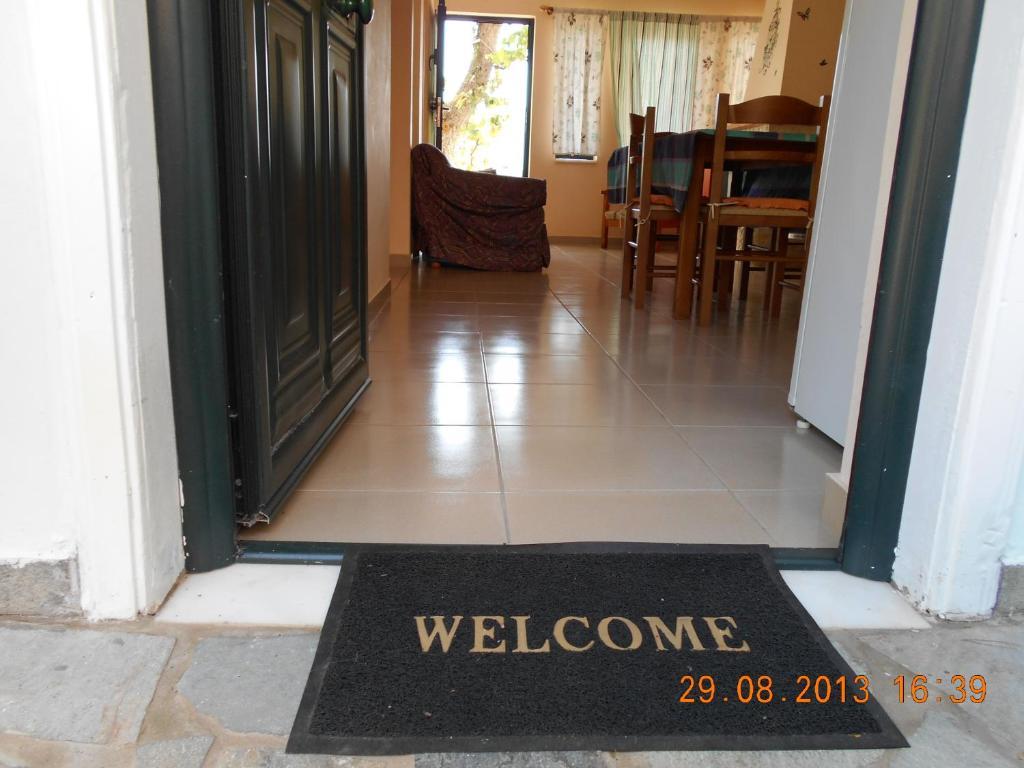 Mina Apartments Poros Town Habitación foto