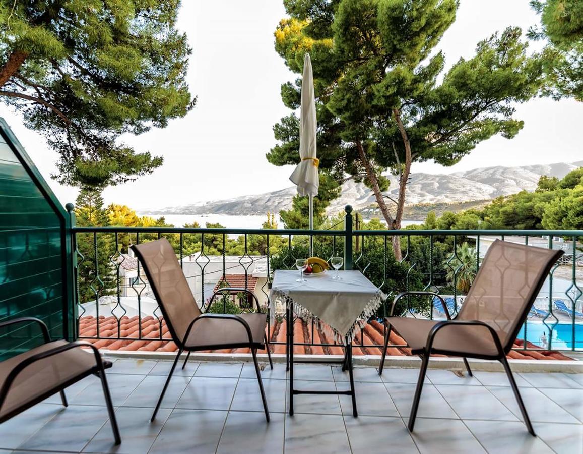 Mina Apartments Poros Town Exterior foto